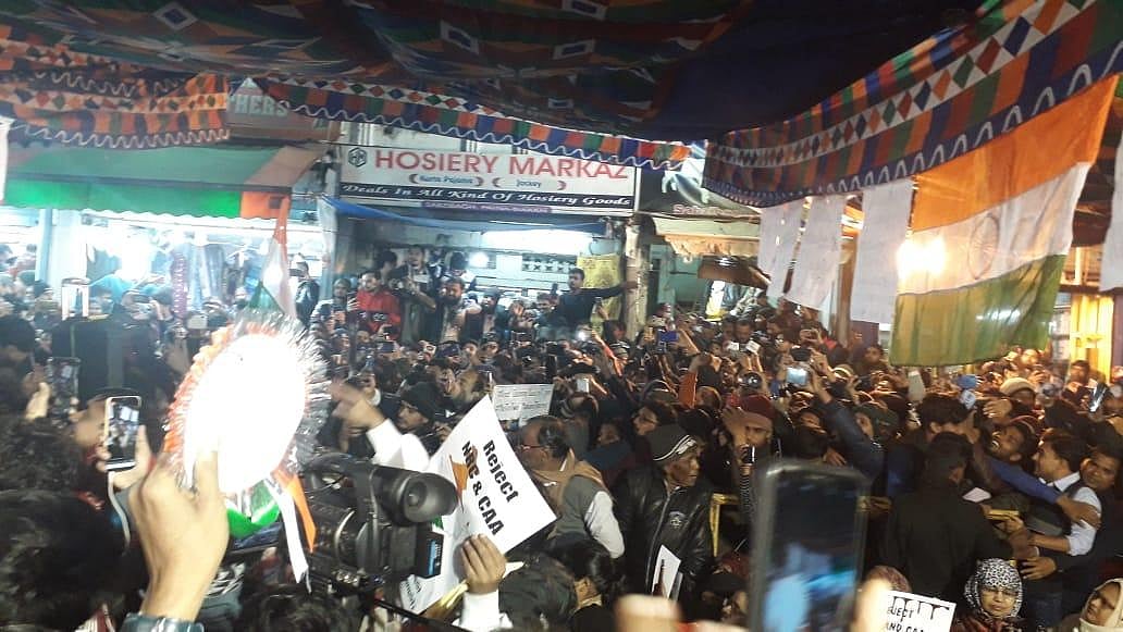 پٹنہ میں سی اے اے ، این آر سی ، این پی آر کے خلاف دھرنا و مظاہرہ جاری