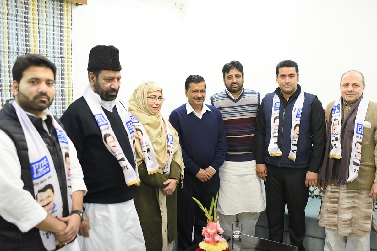 شعیب کے جھاڑو تھامنے سے کیا سی اے اے مخالف تحریک کو نقصان ہوا ہے؟