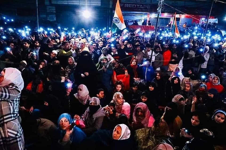 شاہین باغ میں خواتین کے جلائے ’چراغ‘ نے ملک میں روشن کیے کئی ’شاہین باغ‘