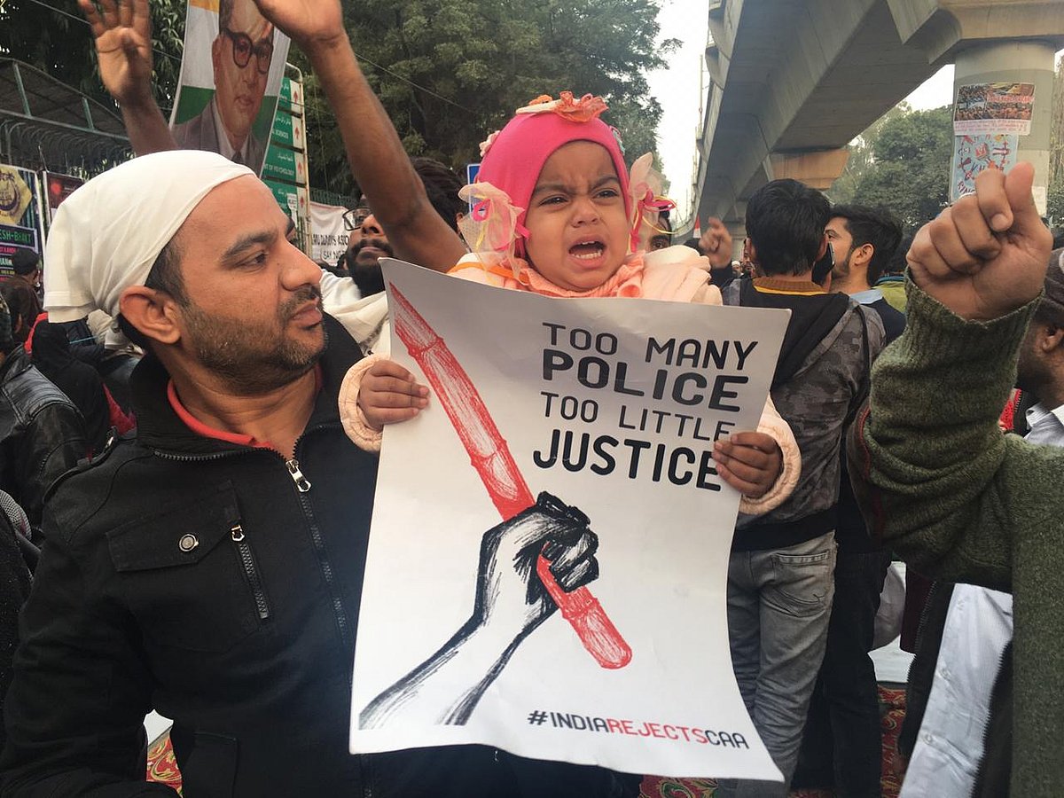 ہمیں بیدار کرنے کے لئے جامعہ کے طلباء اور مظاہرین کا شکریہ: سورا بھاسکر