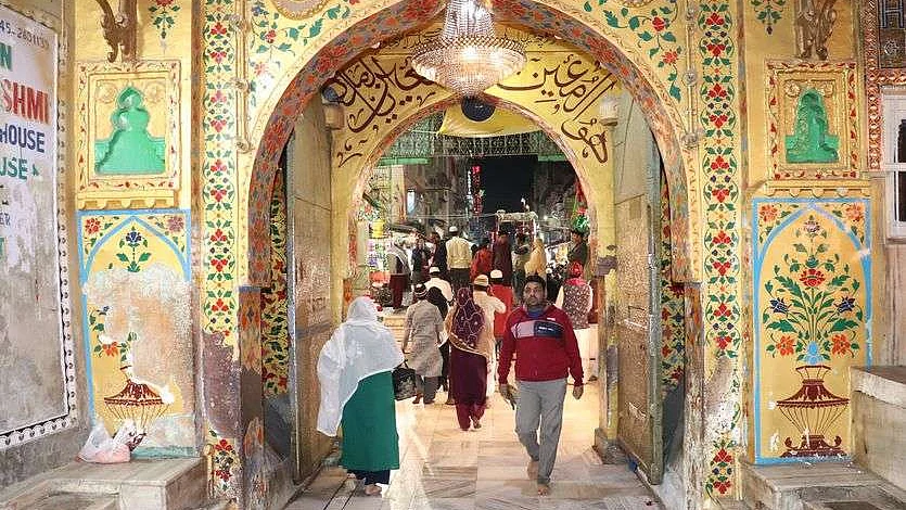تصویر سوشل میڈیا