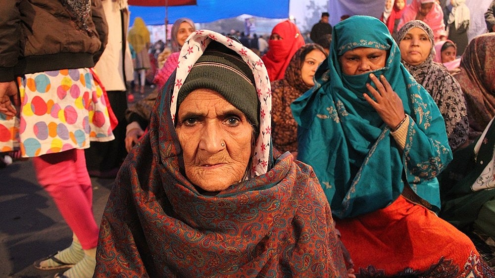 شاہین باغ خاتون مظاہرہ: سرد راتوں میں سڑک پر احتجاج جاری، پولیس کی اپیل بے اثر