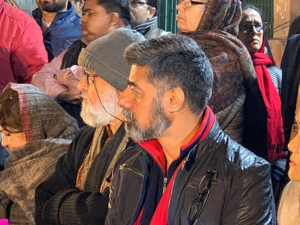 جامع مسجد کی سیڑھیوں پر سی اے اے مخالف احتجاج، تمام مذاہب کے لوگوں کی شرکت