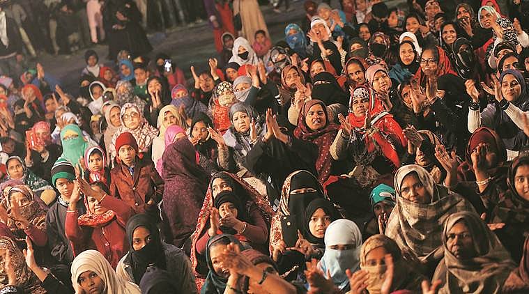 شاہین باغ خواتین مظاہرہ: اسکول بسوں اور ایمبولینس کے لئے راستہ کھولا گیا
