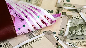 ملک کے قومی بجٹ سے زیادہ دولت ہے ملک کے 63 سرمایہ داروں کے پاس: رپورٹ