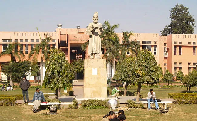 تصویر سوشل میڈیا