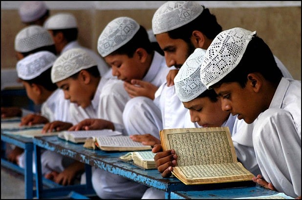 مدارس سے فارغ علماء و حفاظ دین و دنیا کا سب سے بڑا سرمایہ: مولانا شبیر