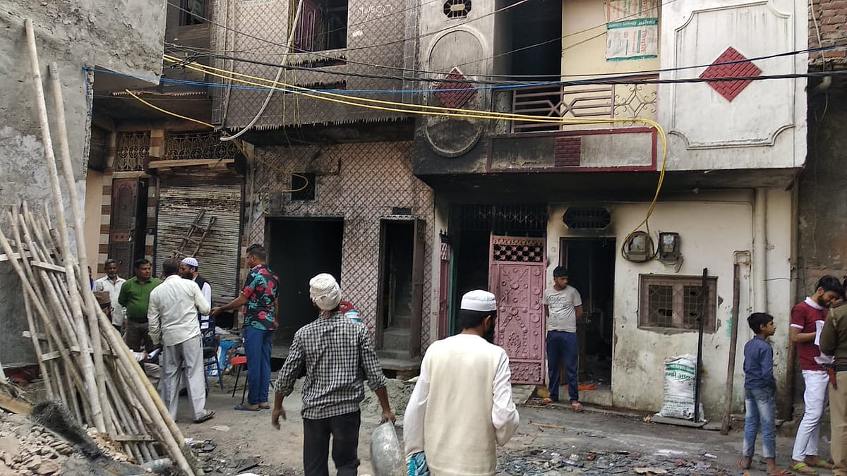 منظم حملہ کی خوفناک تصویر:  نقصان زدہ مدرسہ-مسجد، خاکستر دکانیں اور ویران مکانات