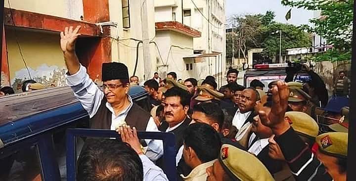 آج اعظم خان کے ہر خواب کو کچلا جا رہا ہے