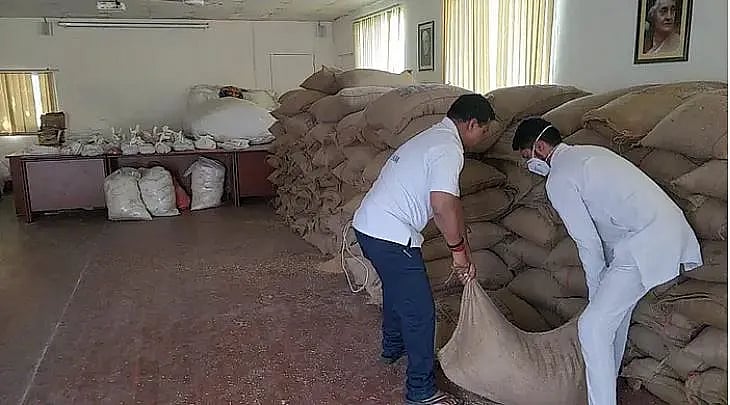 یوتھ کانگریس کا دفتر ’کمیونٹی کچن‘ میں تبدیل، پرینکا گاندھی نے پیش کیا سلام