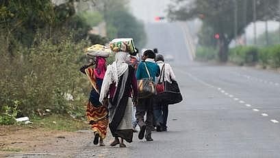 لاک ڈاؤن: دہلی سے گھر کے لیے پیدل نکلے 3 مزدور پہنچے موت کی آغوش میں