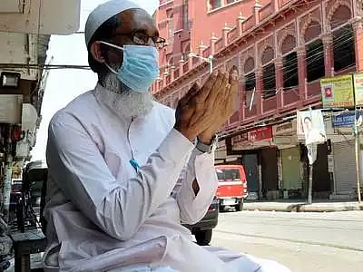 رمضان المبارک: مساجد میں نمازِ تراویح کی اجازت کے لیے بمبئی ہائی کورٹ میں عرضی داخل