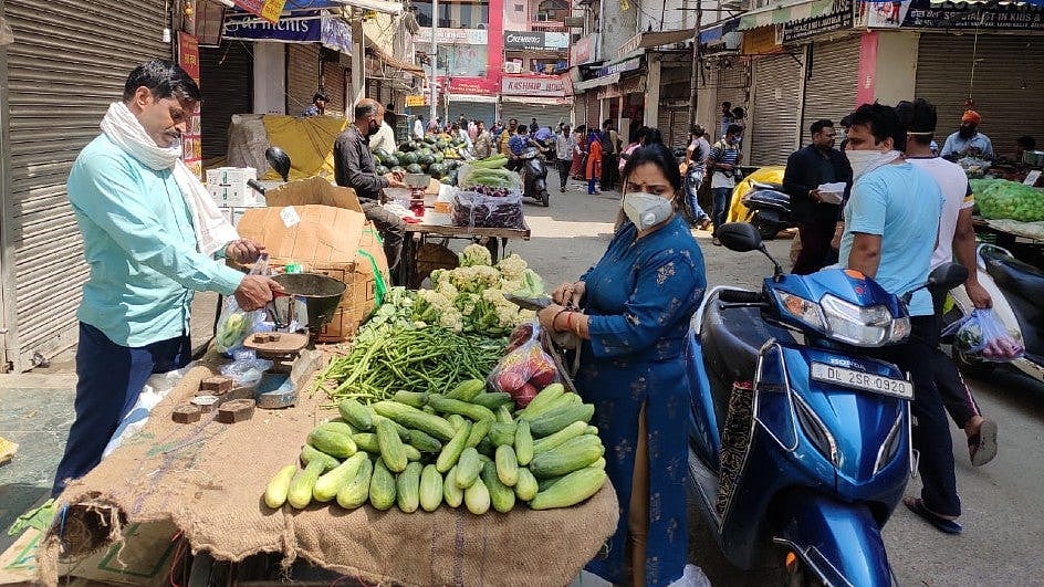 قومی آواز بلیٹن: رمضان میں زیادہ عبادت کریں،  مودی، دہلی میں لاک ڈاؤن میں نرمی نہیں، کیجریوال