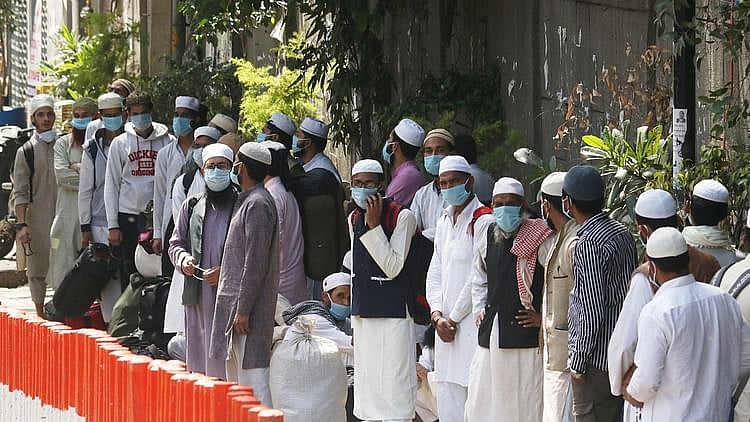 دہلی پولس نے جن مسلمَانوں کو پکڑ کر کوارنٹائن کیا، ان کا تبلیغی جماعت سے کوئی تعلق نہیں