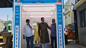 دہلی: آزاد پور منڈی میں انسانی جسم کو انفیکشن سے پاک کرنے والی مشین نصب