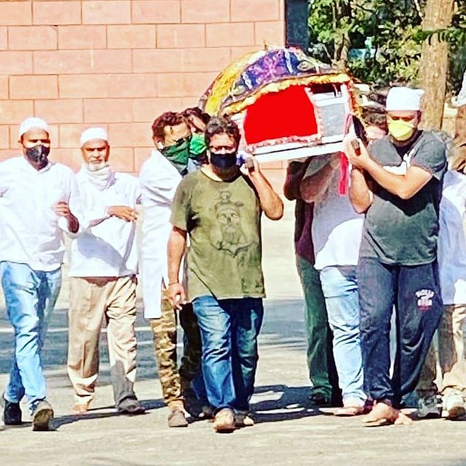 قومی آواز بلیٹن: عرفان خان کے انتقال سے چہار جانب غم و اندوہ، اظہارِ تعزیت کا سلسلہ جاری