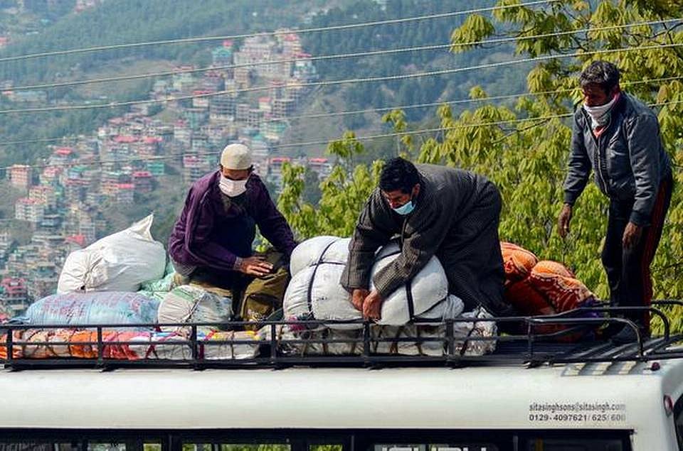ملک کے مختلف حصوں سے واپس آنے والے سبھی افراد کا کورونا ٹیسٹ کیا جائے گا: صوبائی کمشنر جموں