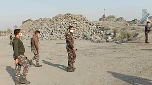 پولیس تصادم میں 4 نکسلی ہلاک، تھانہ انچارج بھی شہید