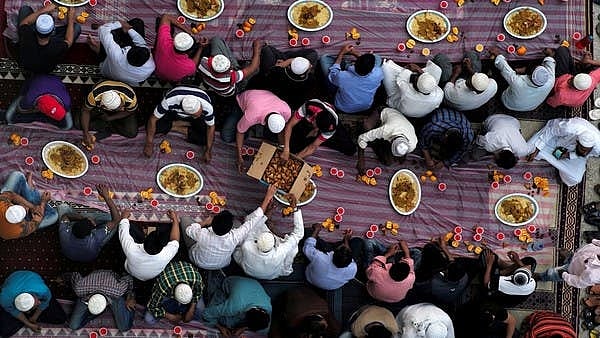 افطار پارٹی میں شرکت کے بعد ایک ہی خاندان کے 16 افراد کورونا کی گرفت میں