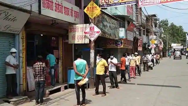 شراب کی قیمتوں میں اضافہ: حکومت لوگوں کی زندگیوں سے کھلواڑ کر رہی ہے، چندرا بابو