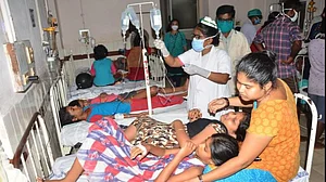 قومی آواز بلیٹن: اے پی میں گیس سانحہ؛ ظفرالاسلام پہنچے ہائی کورٹ؛ تبلیغی جماعت کے امیر جیل میں فوت