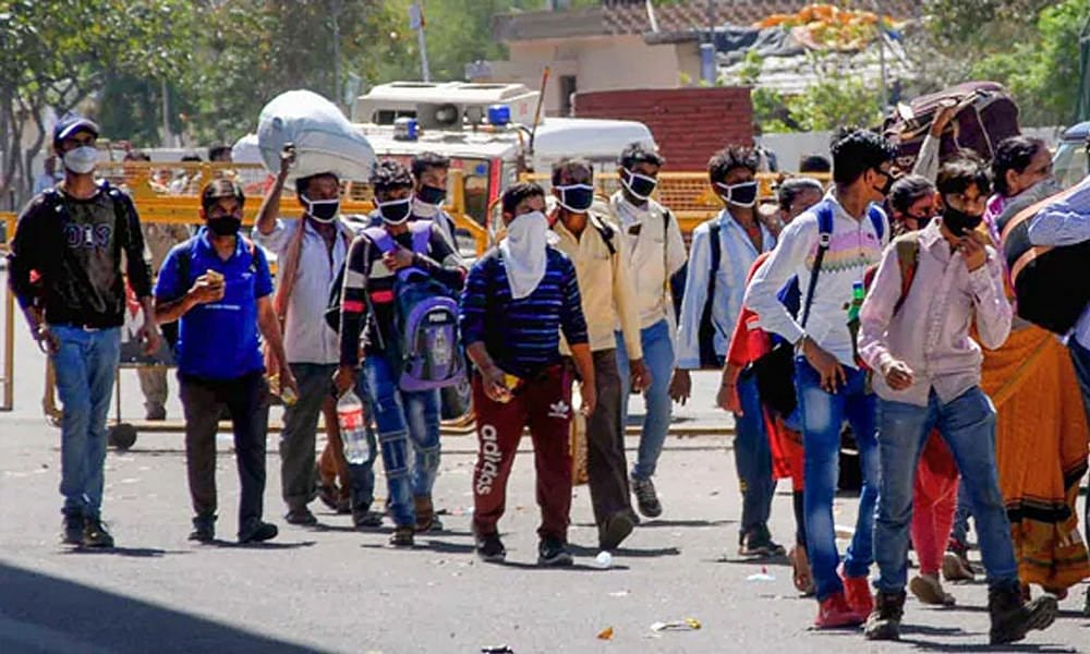 دہلی: مزدوروں کو غیرقانونی طریقہ سے لے جانے والے 4 لوگ گرفتار