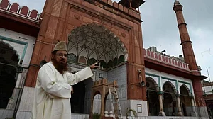 دہلی: جامع مسجد کے بعد فتح پوری مسجد کے دروازے بھی ہوئے بند، مفتی مکرم نے کیا اعلان