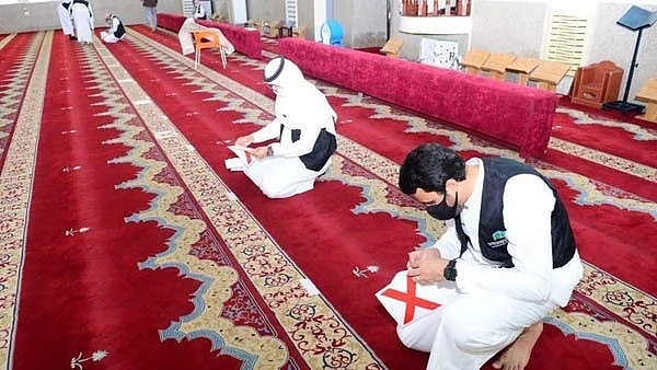 مکہ کی مساجد کھولنے کا فیصلہ
