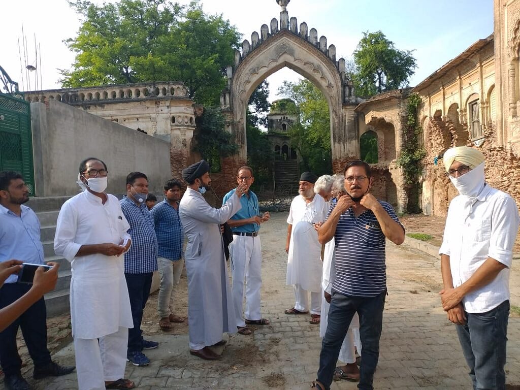 مکہ درزی امام باڑہ، تصویر ہندوستان نامہ