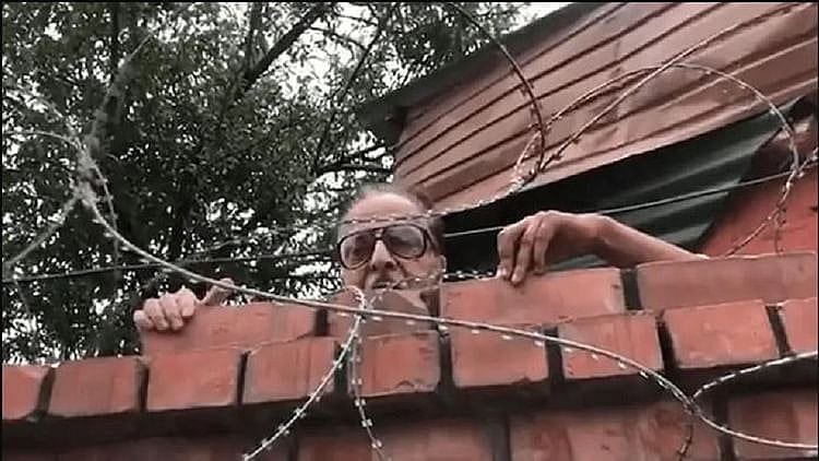 مودی حکومت نے سیف الدین سوز کی نظربندی پر سپریم کورٹ میں بولا جھوٹ، سوز نے چیخ کر کہا ’میں آزاد نہیں ہوں‘... دیکھیں ویڈیو
