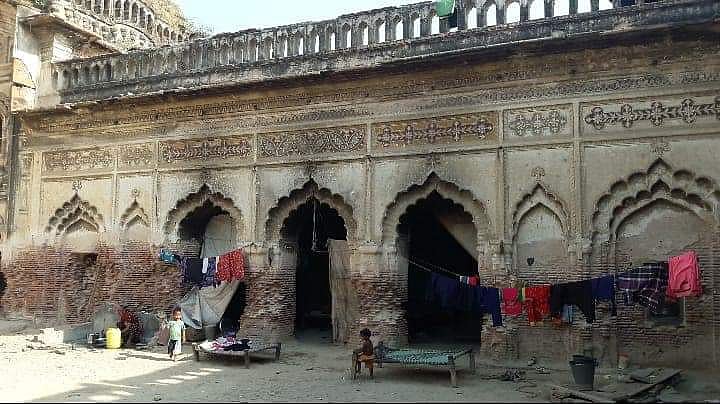 مکہ درزی امام باڑہ، تصویر ہندوستان نامہ