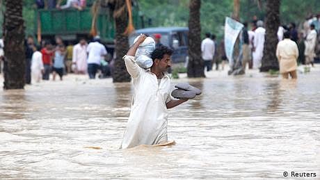 ’’اتنی زیادہ خوفناک بارشیں کہ کراچی والے ہل کر رہ گئے‘‘