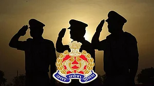 اتر پردیش کی یوگی حکومت نے 15 آئی پی ایس افسران کا کیا تبادلہ