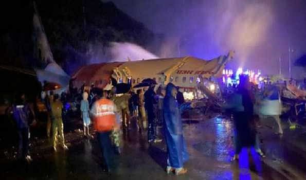 ایئر اندیا طیارہ حادثے میں 17 ہلاک