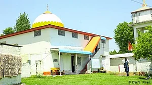 مندر کے مسلمان رکھوالے