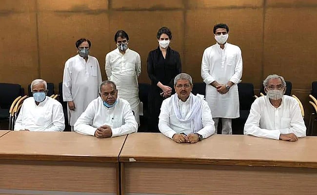 حکومت کو غیر مستحکم کرنے کے لیے بی جے پی نے کوئی کسر نہیں چھوڑی:جولی