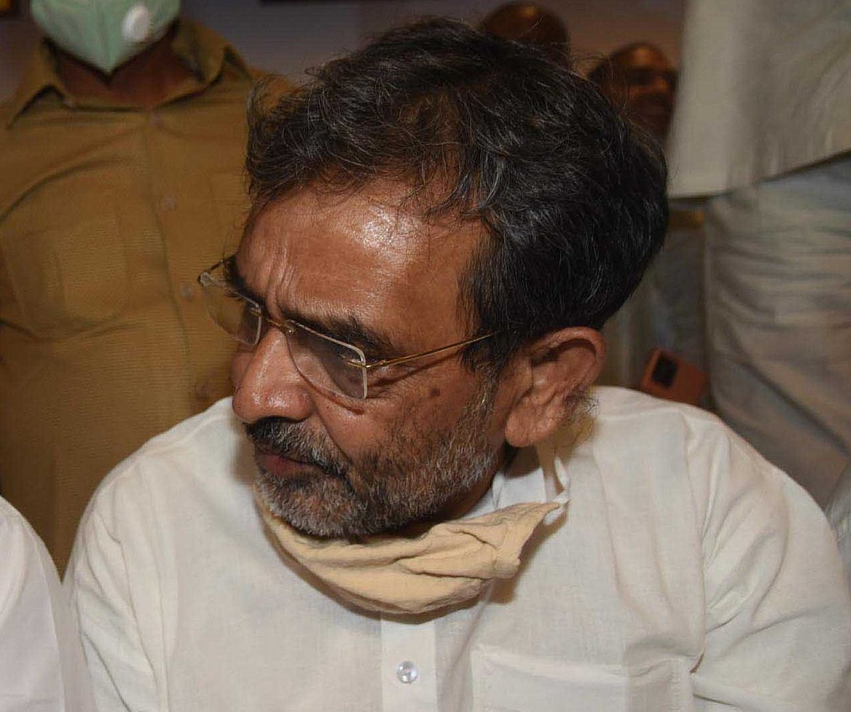 مہاگٹھ بندھن سے علیحدگی کے بعد مشکل میں کشواہا، مادھو آنند آر ایل ایس پی سے مستعفی