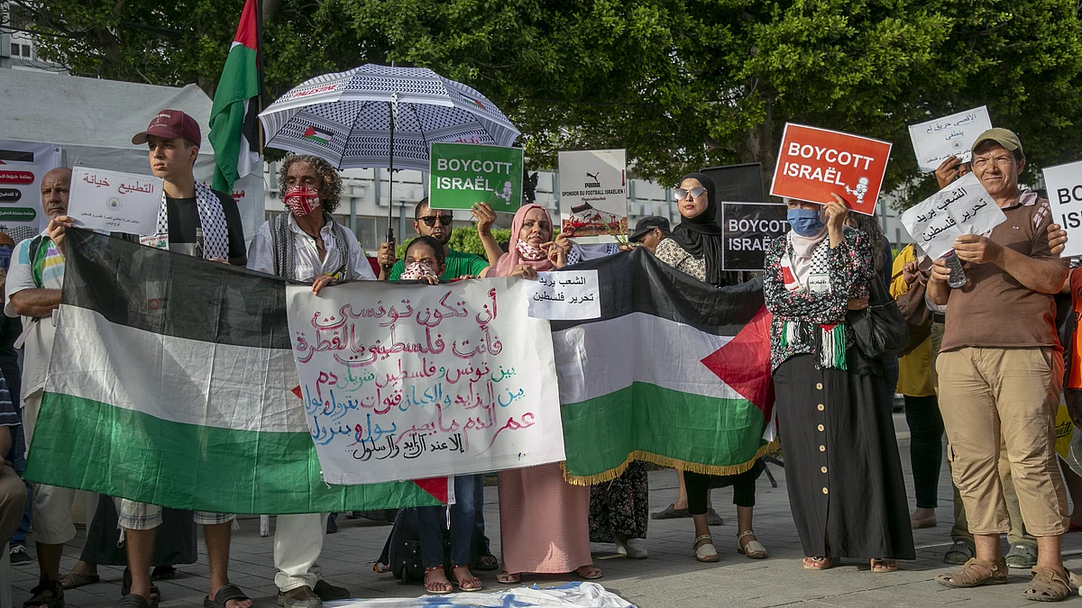 یو اے ای-اسرائیل امن معاہدے کے خلاف دنیا بھر کے مسلمان احتجاج کر رہے ہیں / Getty Images