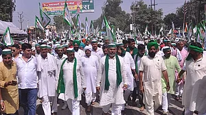 کسان تحریک: 24 گھنٹے کے اندر 77 کسانوں کو بھیجا گیا جیل، سنیوکت کسان مورچہ نے کل ’دہلی کوچ‘ کا کیا اعلان