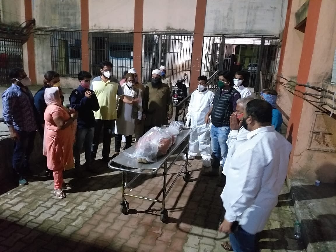 کولہا پور بیت المال کمیٹی کا قابل ستائش کام، کورونا سے ہلاک ہونے والے 125 افراد کی آخری رسومات ادا کی