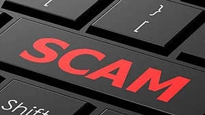 پنجاب: دھوکے باز جوڑے نے سرمایہ کاروں کو بے وقوف بنا کر 3500 کروڑ روپے ٹھگے، پولیس نے ہوائی اڈے سے کیا گرفتار