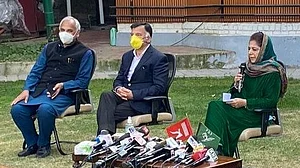 ہم نے نہیں بی جے پی نے کی توہین، عصمت دری کرنے والوں کے حق میں ترنگے کو اٹھا کر: محبوبہ مفتی