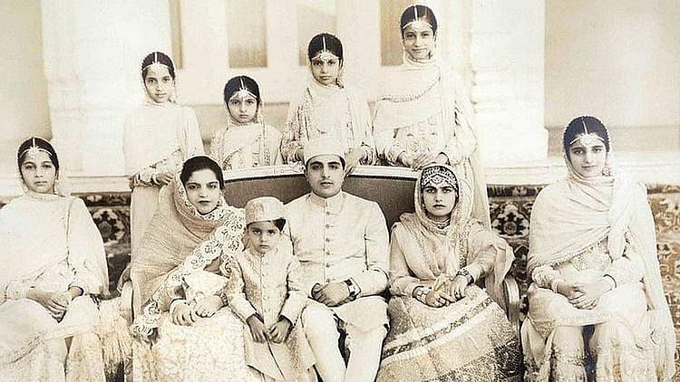 نواب رامپور کی اربوں روپے کی جائیداد کا تنازعہ، 5 نئے دعویدار سامنے آگئے