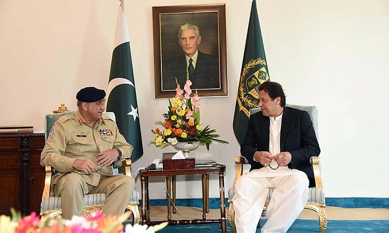 جنرل باجوہ پر نواز شریف کا حملہ، عمران خان نے کیا دفاع