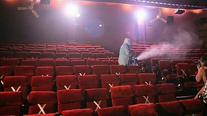 سات مہینے بعد آج سے کھلیں گے سنیما ہال، تمام تیاریاں مکمل