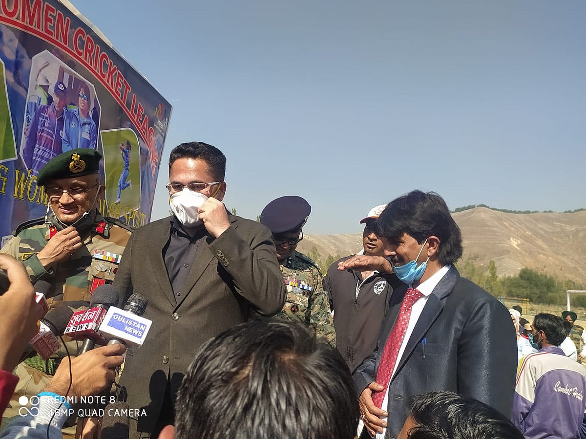 کشمیری خاتون کرکٹ کھلاڑیوں میں ٹیلنٹ کی کوئی کمی نہیں: انڈین آرمی