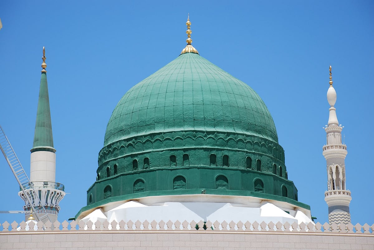 جشن عید میلاد النبی: ’حضرت محمد ؐ کے اصولوں پر عمل کریں تو دنیا سے سارے فتنے ختم ہو سکتے ہیں‘