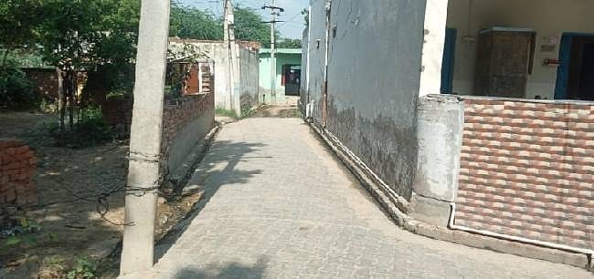 ہاتھرس کیس: بولگڑھی گاؤں عارضی قلعہ میں تبدیل، اضطراب انگیز سکون کا سایہ
