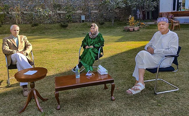 کوئی حکومت ہمیشہ نہیں رہے گی،ہم انتظار کریں گے، عمرعبداللہ کا آرٹیکل 370 پر بیان
