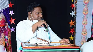 عمران حسین نے کی فاطمہ اکیڈمی کی تعریف، کہا ’’کورونا دور میں کمپیوٹر کلاسز چلانا بہترین سماجی خدمت‘‘